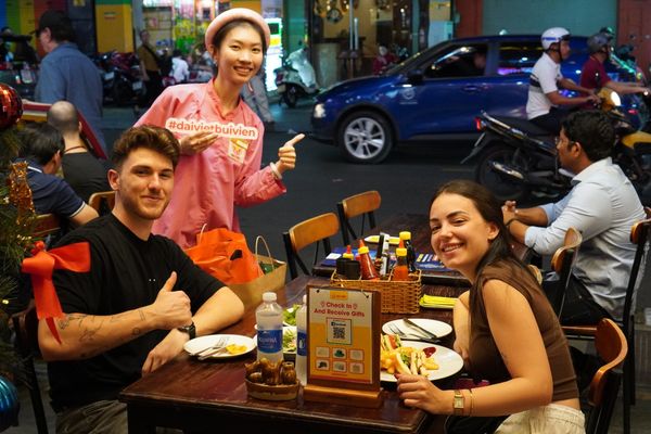 Nhân viên Sen Đại Việt chuyên nghiệp, am hiểu nhu cầu khách