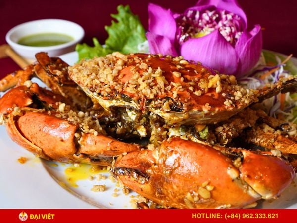 The nightlife dining scene in Dai Viet restaurant