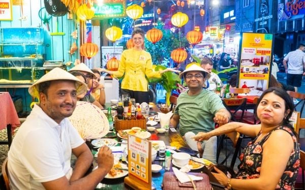 Cua Đại Việt mang nét đẹp văn hóa Việt Nam đến phố Tây Bùi Viện