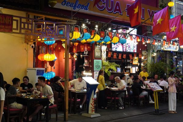 Quý khách hãy đến ngay nhà hàng Cua Đại Việt để được trải nghiệm ẩm thực ngon nha