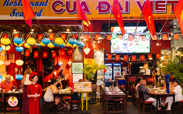 Nhà hàng Cua Đại Việt - điểm đến ẩm thực đáng thử khi du lịch tại quận 1