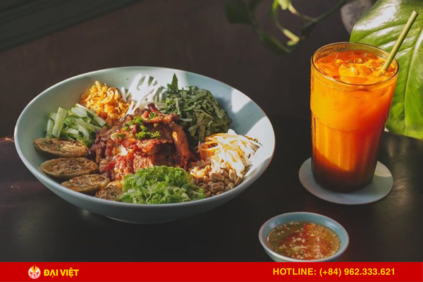 The food in Saigon is delicious and diverse.