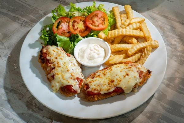 Món Tây tại nhà hàng Đại Việt thơm ngon, đầy đủ dinh dưỡng