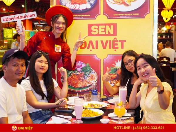 Nhiều du khách thường thích ăn tại quận 1 tại vì bầu không khí sôi động lẫn đa dạng món ngon