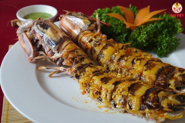 Customers on the same trip often have different destinations, so the travel agency needs to select restaurants with diverse cuisine