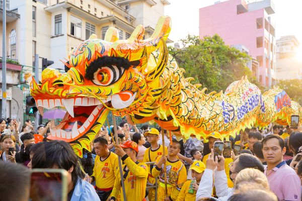 Những tiết mục dân gian độc đáo xuất hiện tại Tết Nguyên Tiêu
