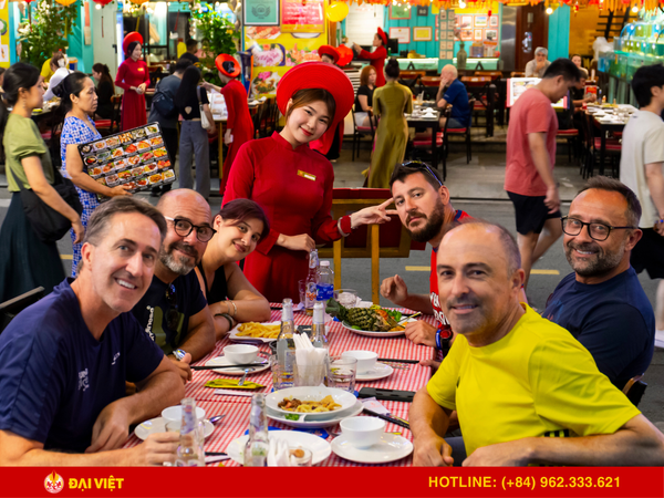 Gio Bien Dai Viet Restaurant - the ideal destination on Bui Vien Street