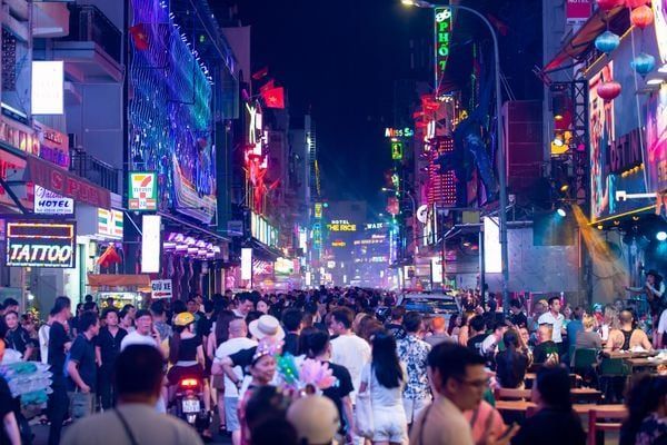 Phố Tây Bùi Viện - thiên đường vui chơi của Sài Gòn