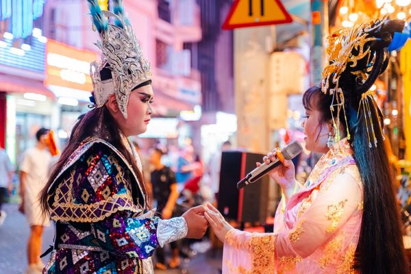 Âm nhạc tại phố Tây Bùi Viện vô cùng sôi động, đa dạng thể loại
