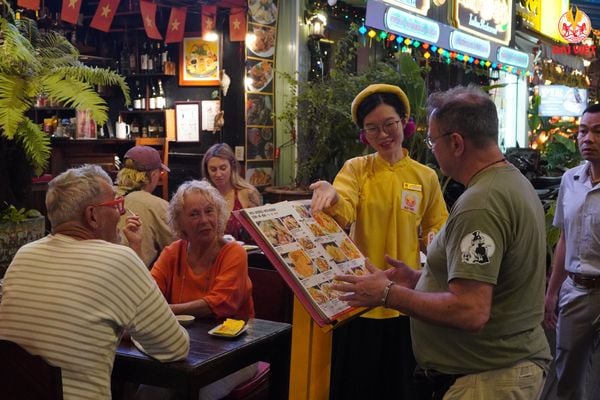 Nhà hàng có thể phục vụ được số lượng khách lớn trong một khoảng thời gian ngắn