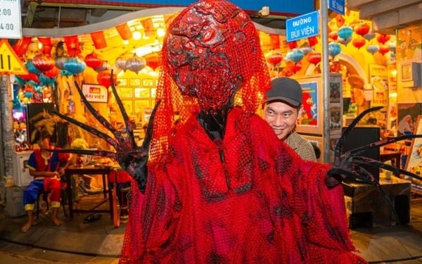 Đa dạng phong cách hóa trang tại lễ hội Halloween