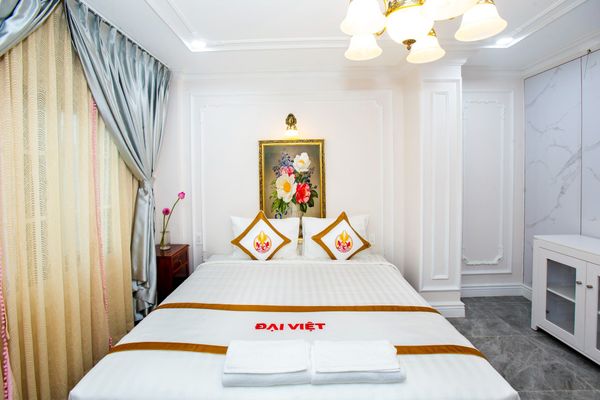 Phía trên nhà hàng Gió Biển Đại Việt là hệ thống khách sạn The Rice tiện nghi