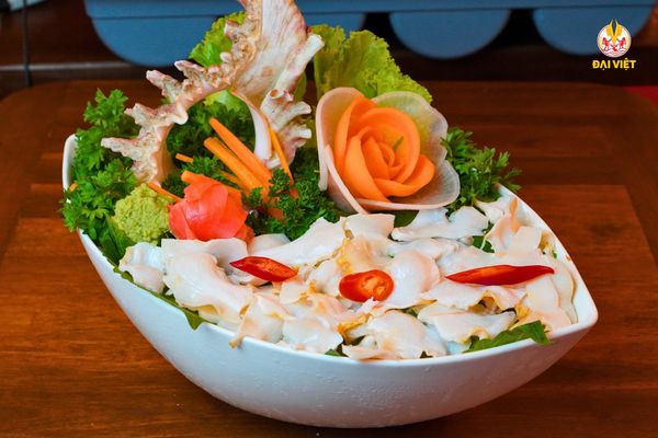 Món ăn tại nhà hàng tươi sống, được thiết kế vô cùng bắt mắt