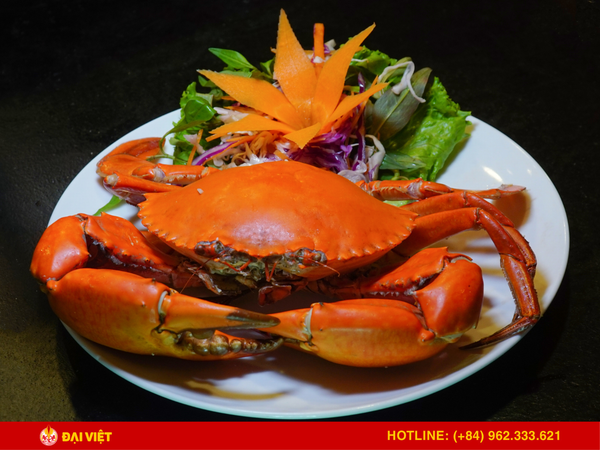 Steamed Ca Mau crab