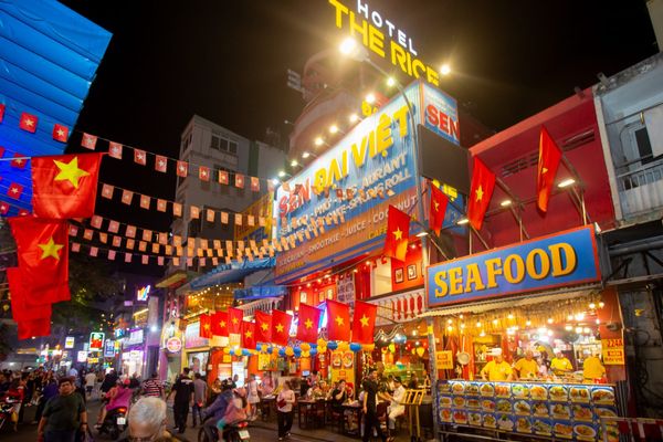 Không gian bếp mở tại Sen Đại Việt