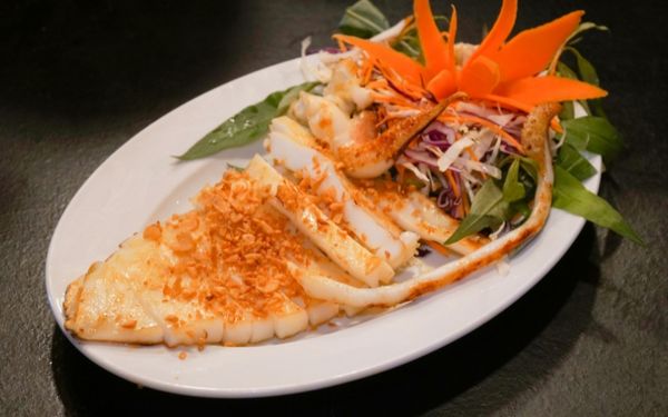 Mực lá nướng bơ tỏi tại Lúa Đại Việt