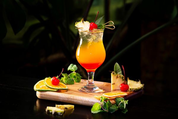 Nước tại nhà hàng được trang trí vô cùng bắt mắt, không chỉ uống ngon mà chụp ảnh cũng đẹp