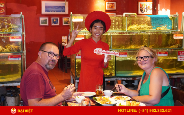 It would be a huge mistake to visit Saigon without experiencing its late-night dining options