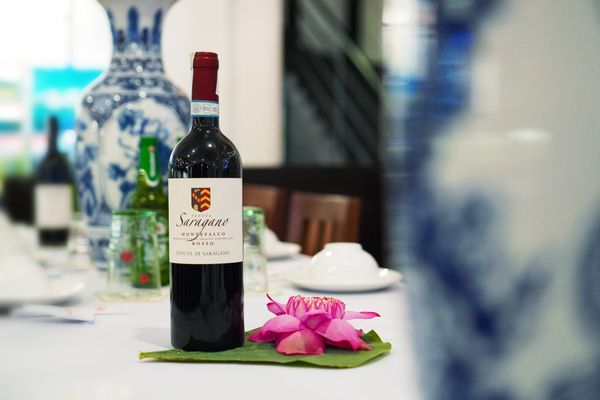 Nhà hàng phục vụ nhiều loại rượu