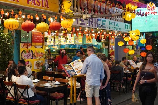 Nhà hàng Đại Việt - điểm thưởng thức ẩm thực hàng đầu khi du lịch Sài Gòn