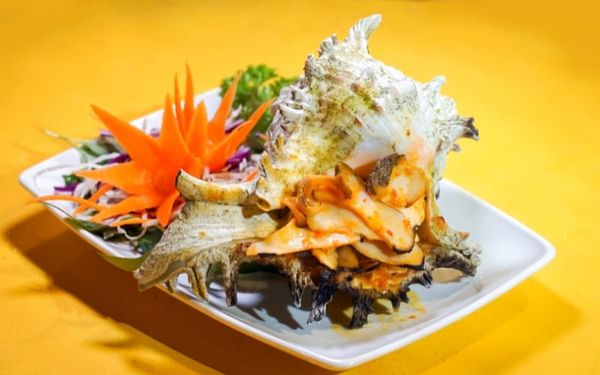 Ốc gai đại nướng muối ớt tại Ốc Đại Việt