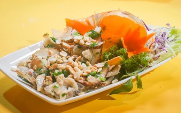 Ốc giác vàng nướng mỡ hành tại Cua Đại Việt