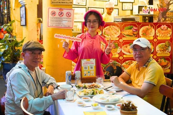 The restaurant staff were professional and provided quick service.