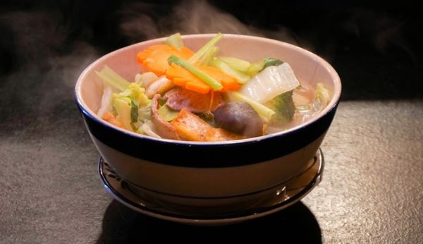 Món chay tại nhà hàng đa dạng, hấp dẫn về cả hương vị lẫn cách bài trí