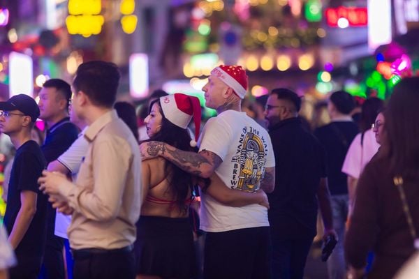 Phố Tây Bùi Viện nhân dịp Giáng Sinh