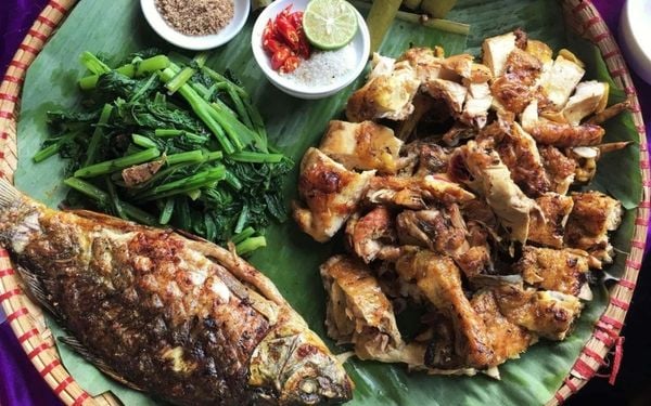 Thưởng thức cá suối và vịt cổ lũng khi tới Pù Luông (nguồn: sưu tầm)