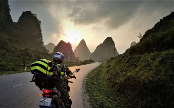 Đi phượt để khám phá cảnh sắc thiên nhiên dọc đường đến Pù Luông (nguồn: sưu tầm)