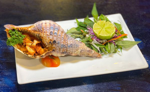 Queen Conch Grilled with Salt & Chili