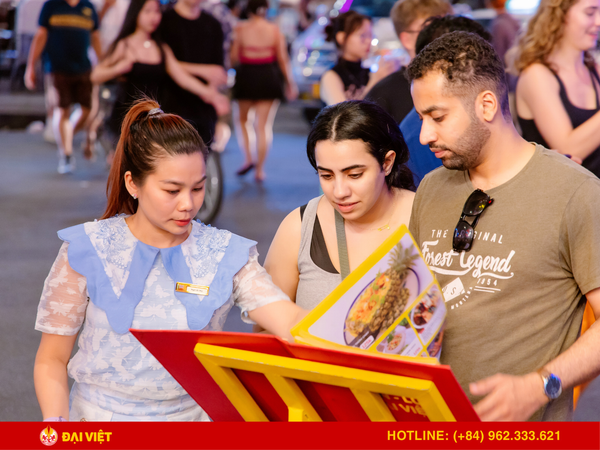 International visitors absolutely love the experience of dining late at restaurants.