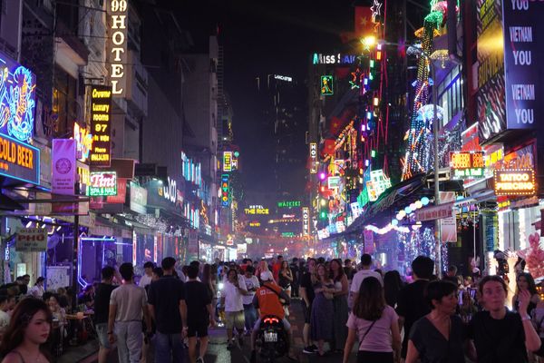 Saigon - Vietnam's leading dynamic and developing city