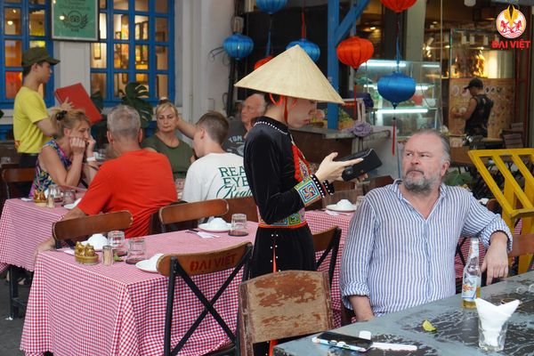 Bien Dai Viet - a restaurant in District 1, ideal for family gatherings