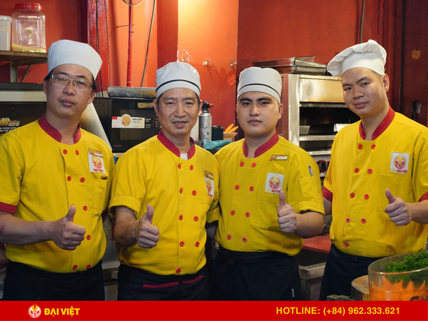 The chef is extremely passionate about his profession and prepares dishes professionally.