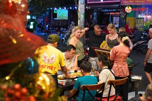 Dai Viet Restaurant - centrally located - convenient to get to