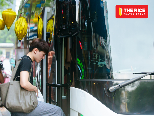 The tour will depart at 8:00 AM from 189 De Tham Street, Ho Chi Minh City.
