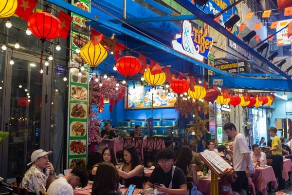 There are many restaurants and bars around The Rice Hotel