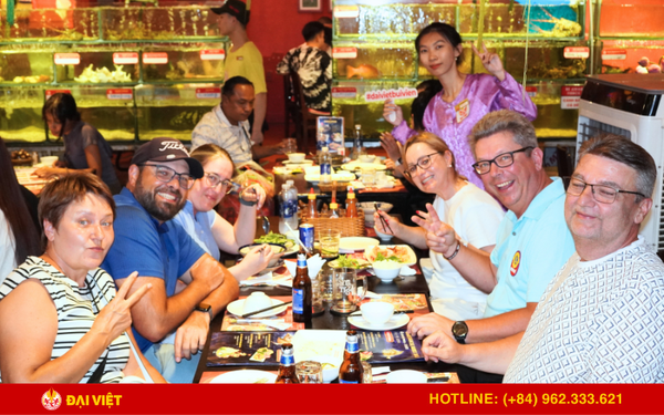 Late-night dining in Saigon - a must-try experience for every visitor to this sleepless city