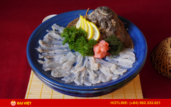 The restaurant's menu features over 300 dishes, which are not only delicious but also beautifully presented.