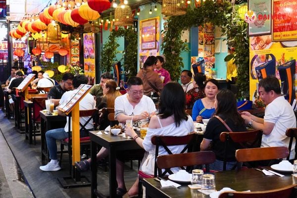 Dai Viet Restaurant - a top destination for International Women's Day (March 8th) in District 1