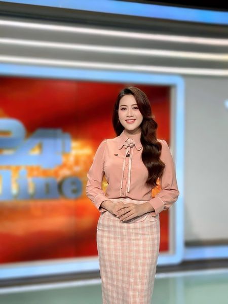 Bí quyết luyện giọng Online xuyên biên giới cùng MC Anh Thi