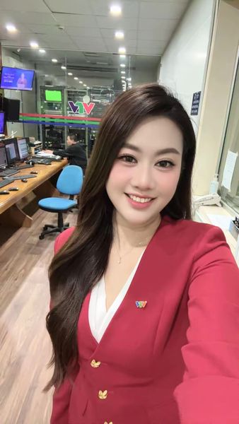 Bí quyết giữ giọng chuẩn từ giảng viên MC Anh Thi