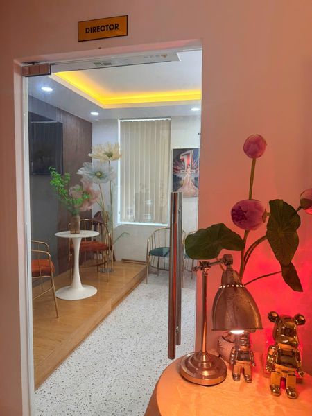 không gian làm việc tại lớp luyện nói online cùng MC Anh Thi