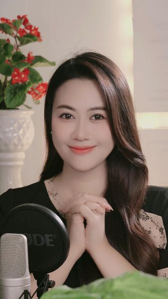 Hành Trình Tìm Lại Bản Sắc Cùng Anh Thi Academy