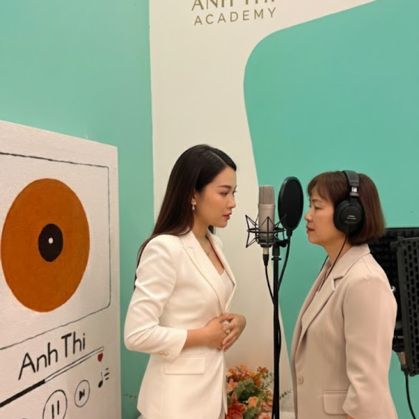 Tại sao tự luyện giọng tại nhà thường không hiệu quả?