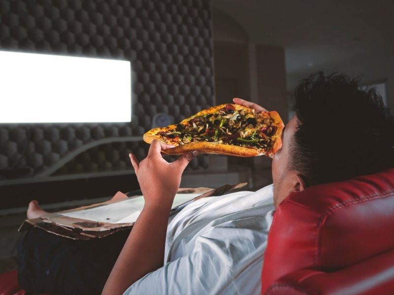 Ăn đêm gây kháng insulin không? Chuyên gia giải thích chi tiết