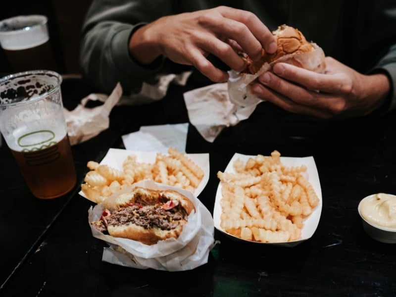 Fasting sau tuổi 40: Lợi ích, lưu ý và cách bắt đầu an toàn cho người bận rộn