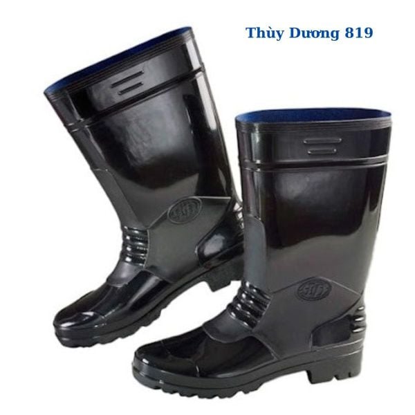Ủng bảo hộ cho thợ mỏ Quảng Ninh